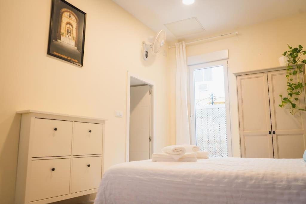 Estudio A Estrenar En Sta Clara Sevilla Exteriör bild
